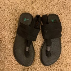 sanuk sandals